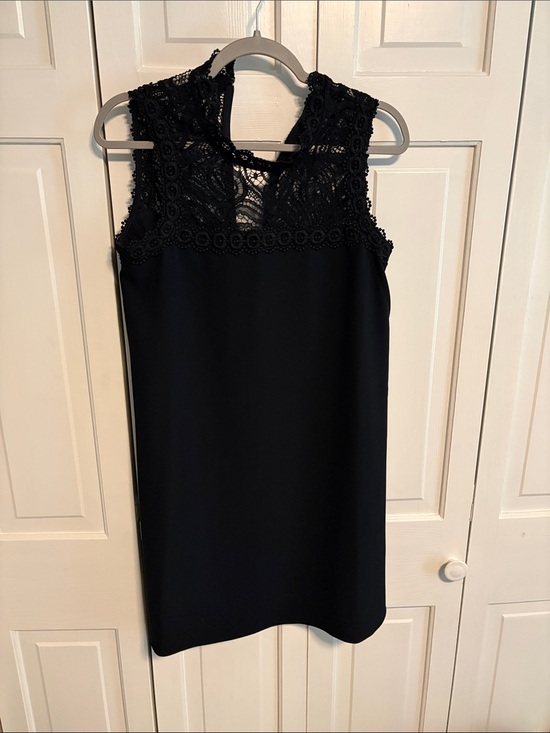 Lilly Pulitzer Dresses & Skirts - Lilly Pulitzer Black Dress with Lace Yoke
